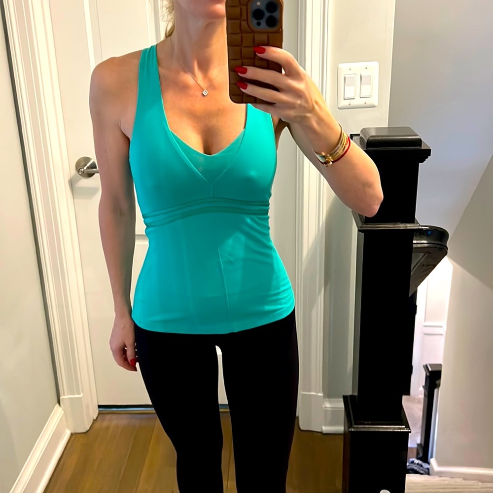 Lululemon teal sz 4 Tank